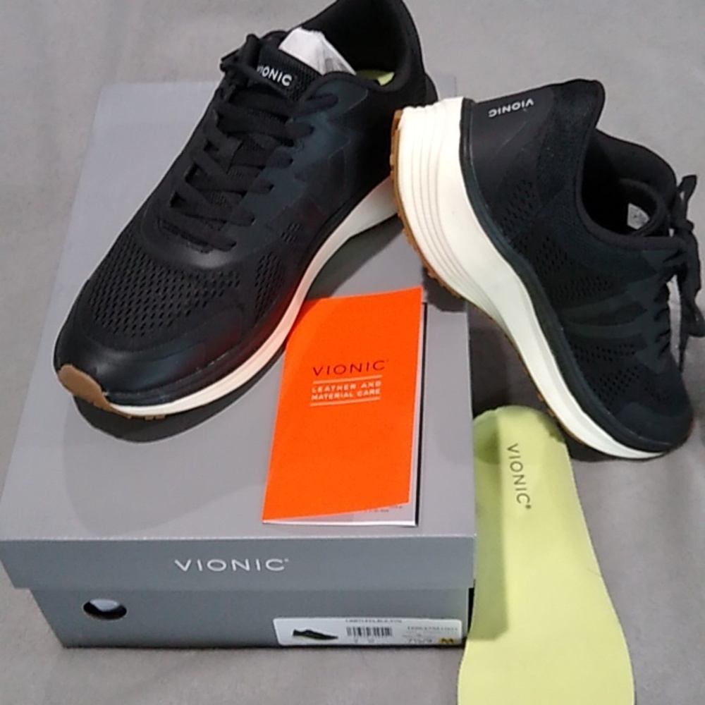 Vionic Athletic Limitless Unisex lace up cross training shoes